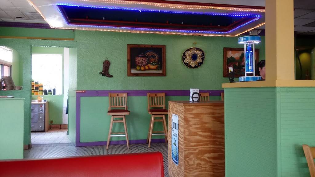 Chile Verde | restaurant | 1925 8th St NW, Winter Haven, FL 33881, USA | 8632999992 OR +1 863-299-9992