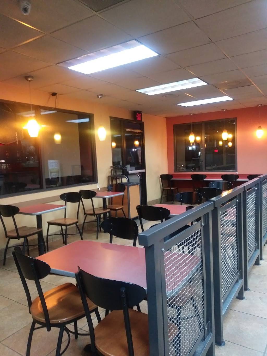 Jack in the Box | restaurant | 4069 W Century Blvd, Inglewood, CA 90304, USA | 3104198153 OR +1 310-419-8153