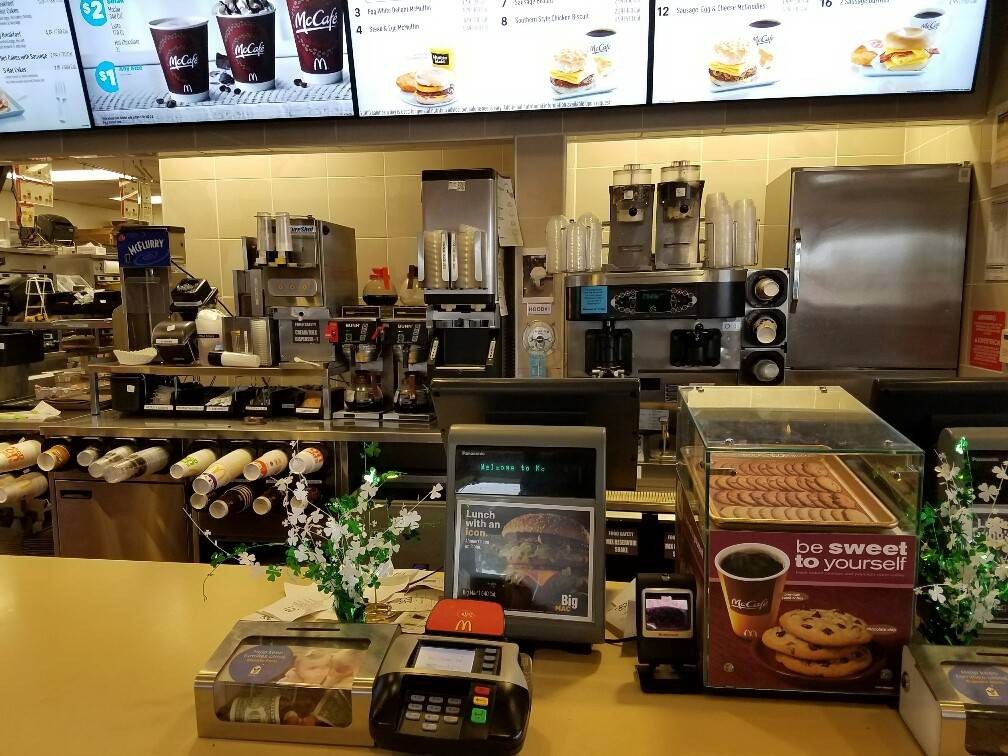 McDonalds | cafe | 3068 S Perkins Rd, Memphis, TN 38118, USA | 9013657570 OR +1 901-365-7570