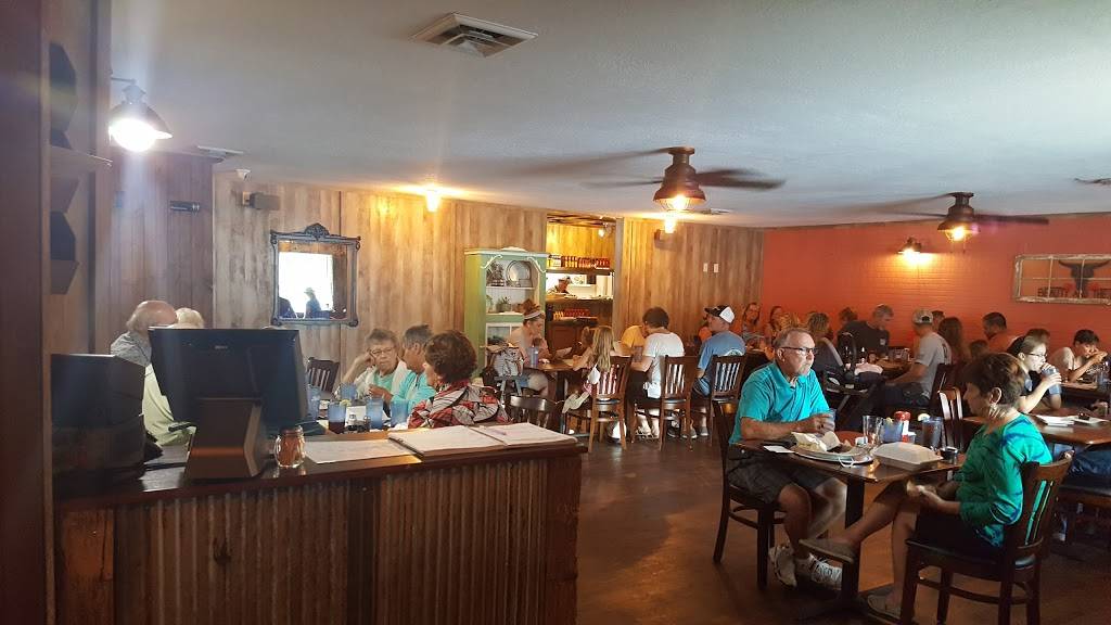 Beauty & The Bull Bar & Grill | restaurant | 5935 S 075 W, Wolcottville, IN 46795, USA | 2603031225 OR +1 260-303-1225