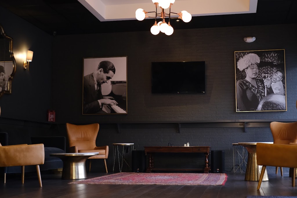 The Gaslight | restaurant | 890 Atlanta St Suite C, Roswell, GA 30075, USA | 7709937000 OR +1 770-993-7000