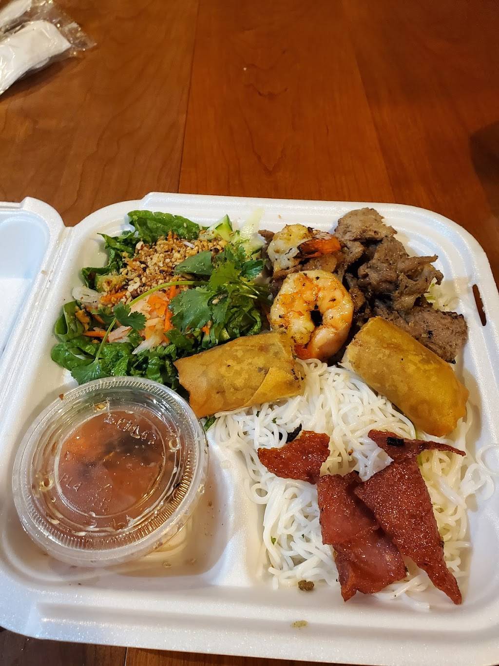 Saigon Blvd Pho & Grill | restaurant | 30975 Five Mile Rd, Livonia, MI 48154, USA | 7346794703 OR +1 734-679-4703