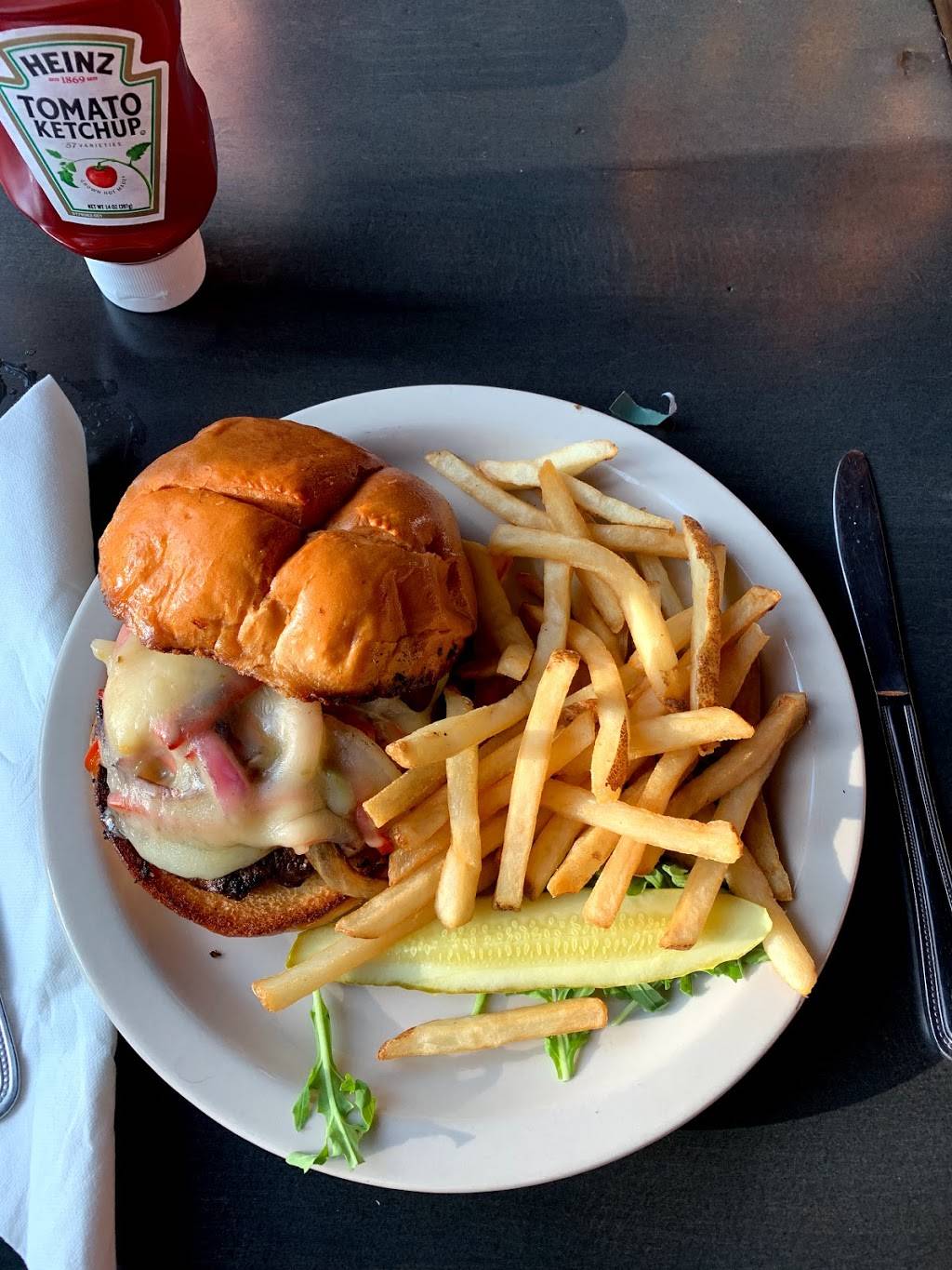 Winchester & Rye Restaurant | restaurant | 7929 Victoria Dr, Victoria, MN 55386, USA | 9528561540 OR +1 952-856-1540