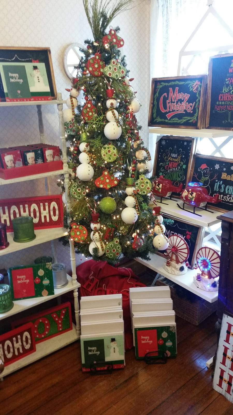 LaTeaDa Tea Room & Gift Shop | restaurant | 1100 S Madison St, Clinton, IL 61727, USA | 2179358855 OR +1 217-935-8855