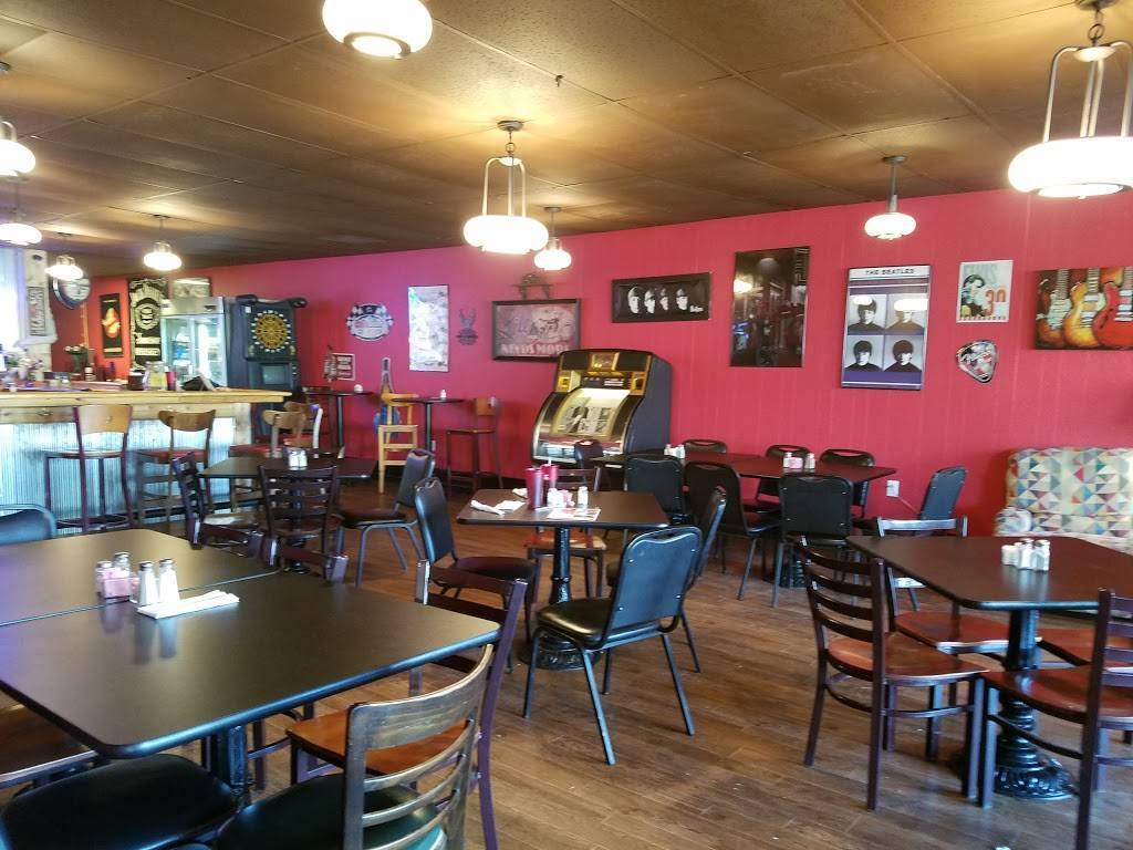 JBs Restaurant | restaurant | 115 E Van Dorn Ave, Holly Springs, MS 38635, USA | 6622740705 OR +1 662-274-0705