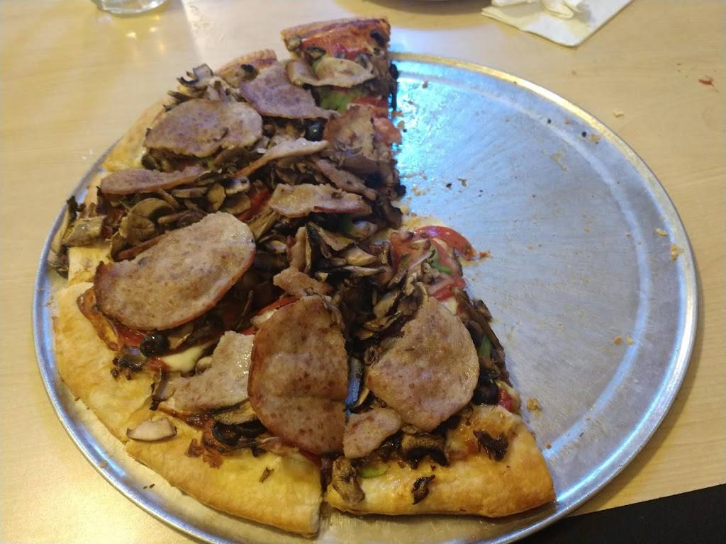 Franks Pizza | restaurant | 122 E Main St, Grass Valley, CA 95945, USA | 5302734622 OR +1 530-273-4622