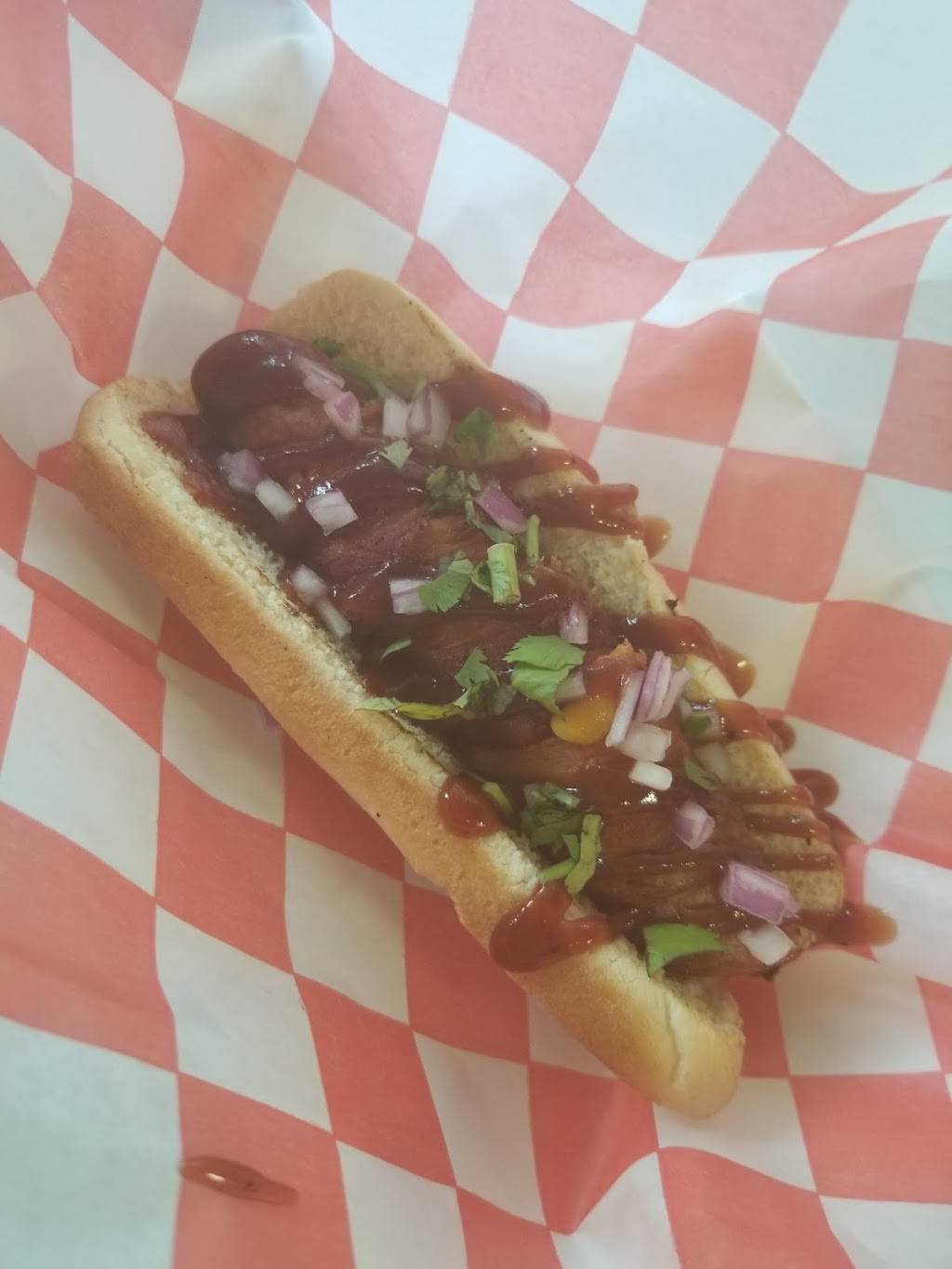 RWBs Chow Bus | restaurant | 10415 Old Manchaca Rd, Austin, TX 78748, USA | 5129619092 OR +1 512-961-9092