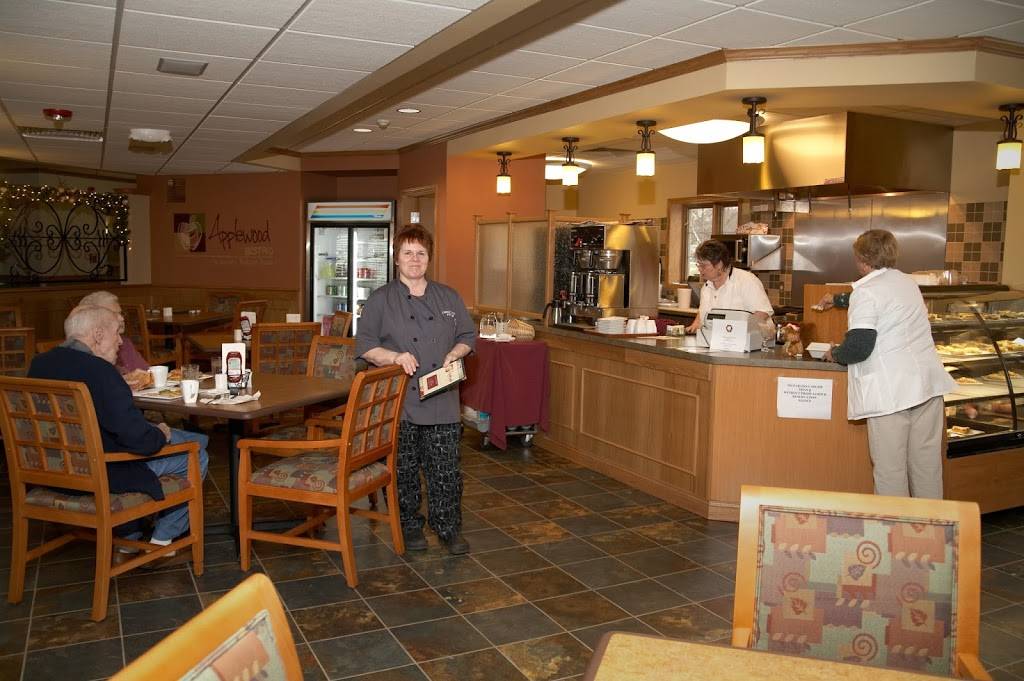 Applewood Bistro | restaurant | 1015 S Iowa Ave, Washington, IA 52353, USA | 3196538454 OR +1 319-653-8454