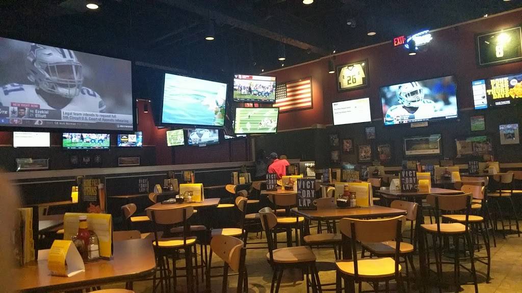 Buffalo Wild Wings | restaurant | 1625 E 7th Ave, Tampa, FL 33605, USA | 8132479453 OR +1 813-247-9453
