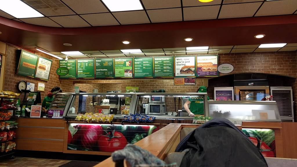 Subway | restaurant | 904 N Euclid Ave, Bay City, MI 48706, USA | 9896670400 OR +1 989-667-0400