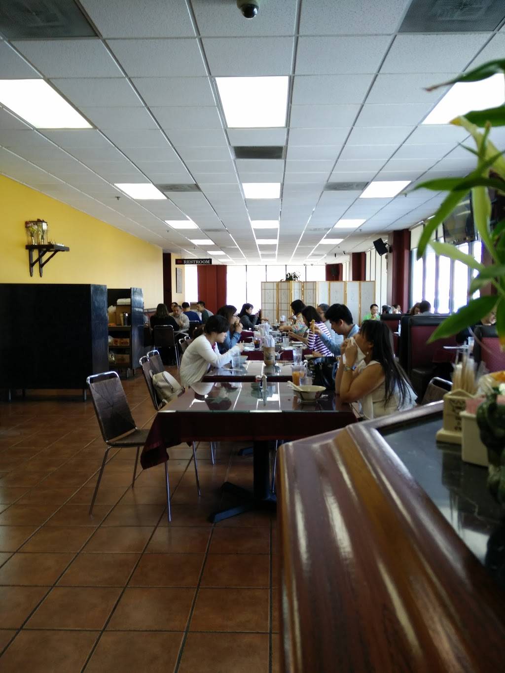 E - Sea Fresh Restaurant | restaurant | 1100 N Main St E, Los Angeles, CA 90012, USA | 3232765835 OR +1 323-276-5835