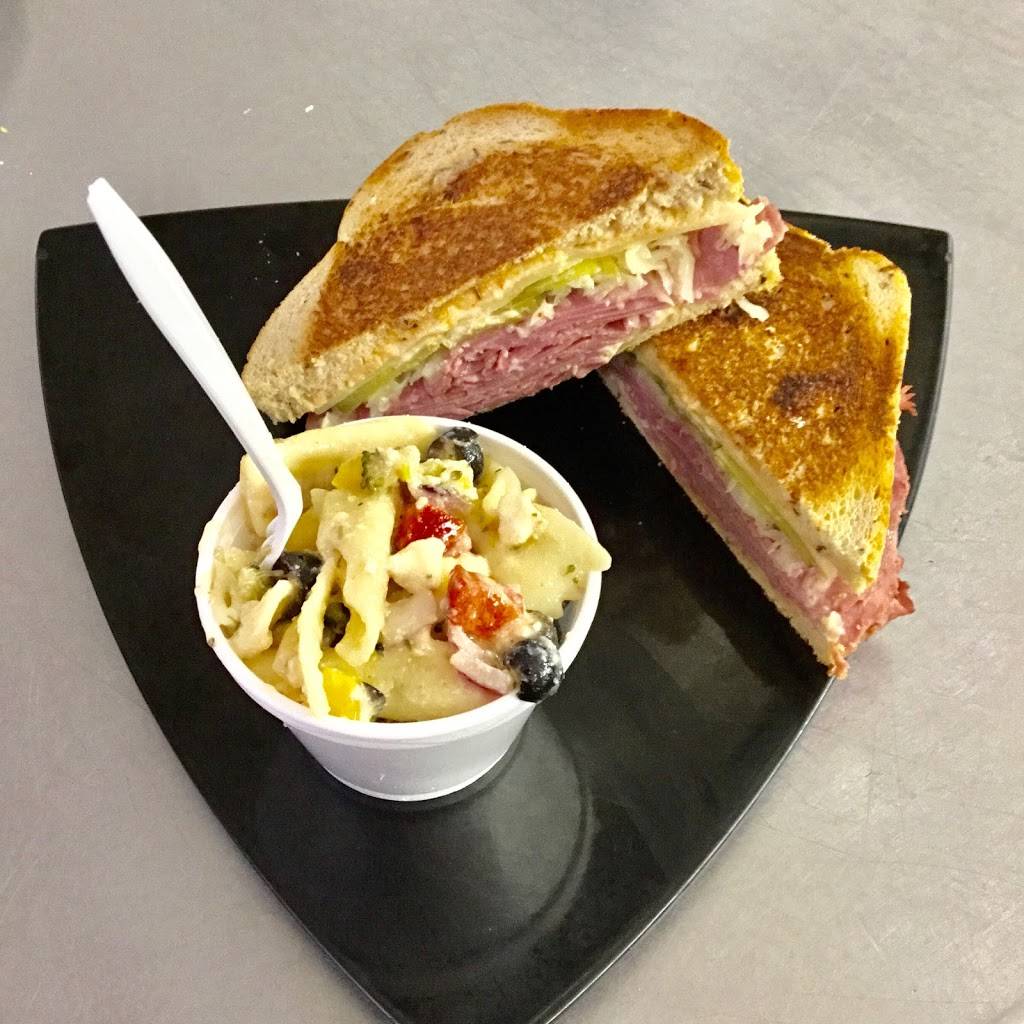 Oak Street Deli | restaurant | 26 W Oak St, Arcadia, FL 34266, USA | 8634943898 OR +1 863-494-3898