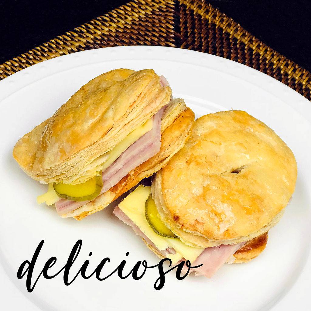Delicias Cuban Bakery | bakery | 102 N Federal Hwy, Lake Worth, FL 33460, USA | 5615822500 OR +1 561-582-2500