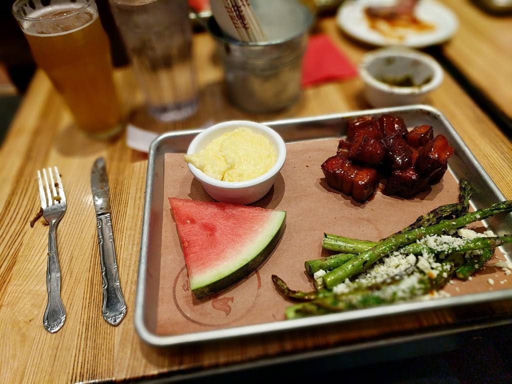 The Smoke Shop BBQ | restaurant | 1, Cambridge, MA 02139, USA | 6175777427 OR +1 617-577-7427