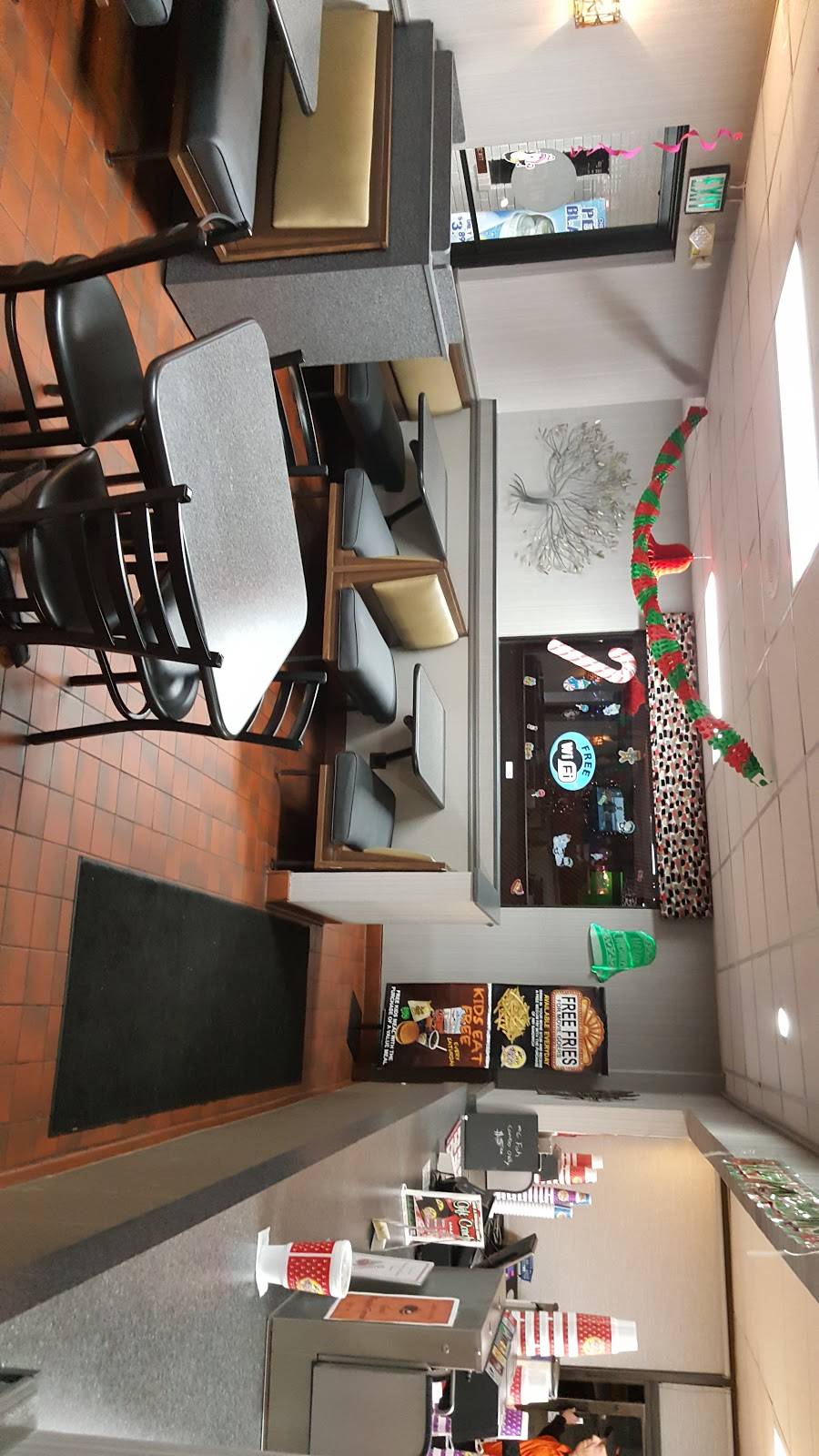 Penguin Point | restaurant | 3406 S Adams St, Marion, IN 46953, USA | 7656747388 OR +1 765-674-7388