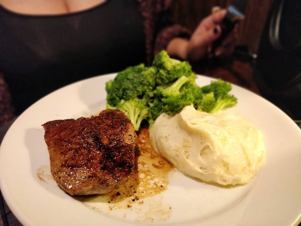LongHorn Steakhouse | meal takeaway | 7059 Arundel Mills Cir, Hanover, MD 21076, USA | 4107961427 OR +1 410-796-1427