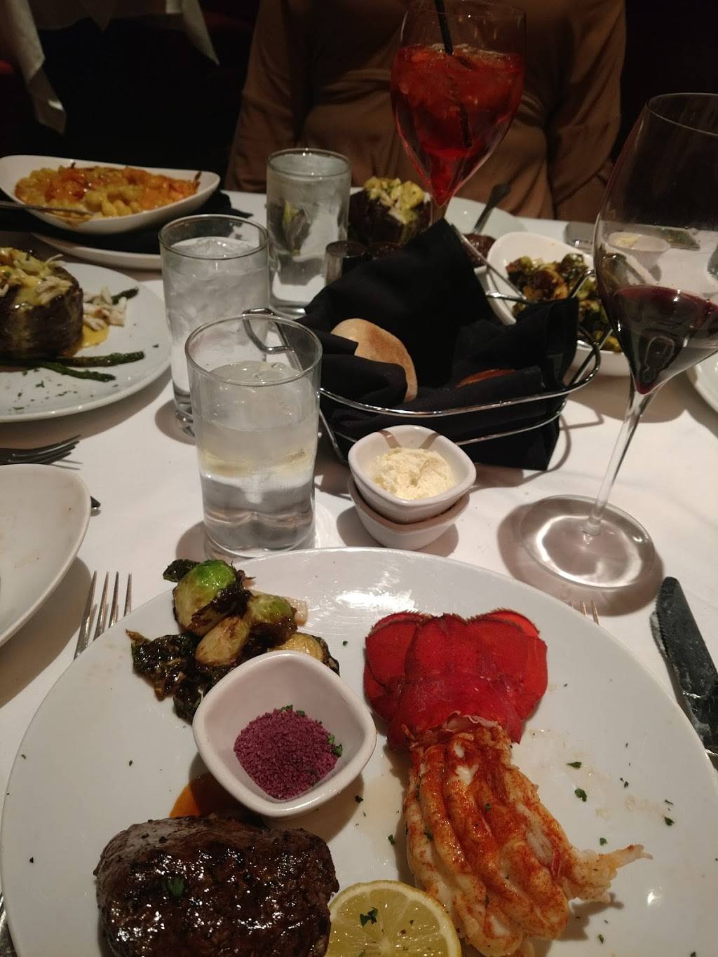 Flemings Prime Steakhouse & Wine Bar | restaurant | 28869 Chagrin Blvd, Woodmere, OH 44122, USA | 2168969000 OR +1 216-896-9000