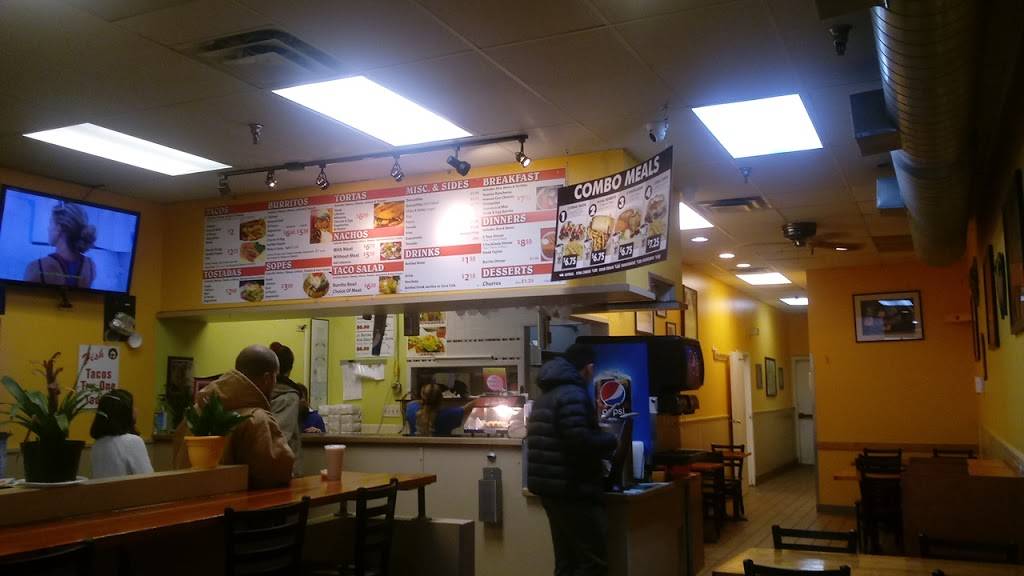 El Famous Burrito | restaurant | 1214 Central Rd, Mt Prospect, IL 60056, USA | 8477881844 OR +1 847-788-1844