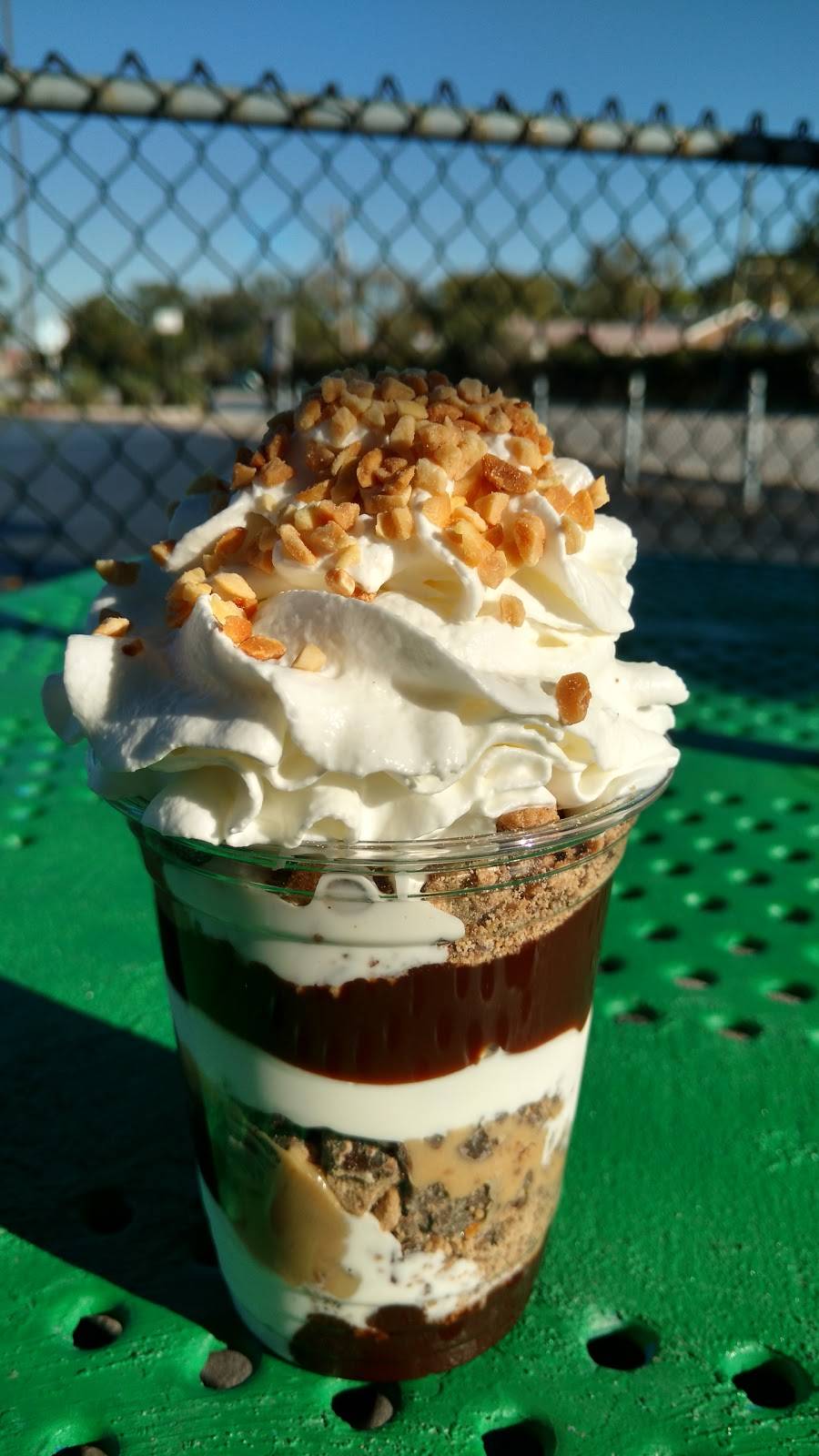 Zarlengos Soft Serve | restaurant | 257 W Joe Orr Rd, Chicago Heights, IL 60411, USA | 7087549080 OR +1 708-754-9080