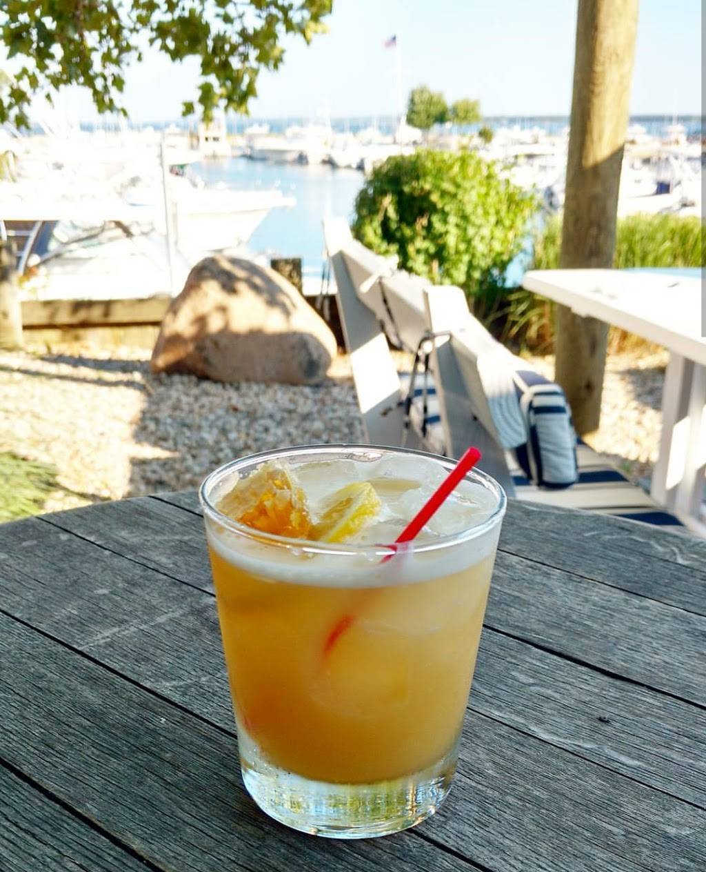 A Lure Chowder House & Oysteria | restaurant | 62300 Main Rd, Southold, NY 11971, USA | 6318765300 OR +1 631-876-5300