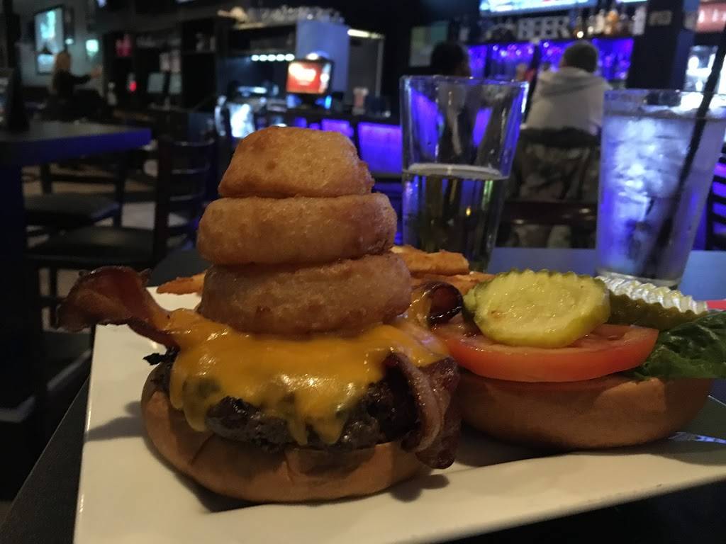 The Spot Bar & Grill | restaurant | 32456 Gratiot Ave, Roseville, MI 48066, USA | 5865418055 OR +1 586-541-8055