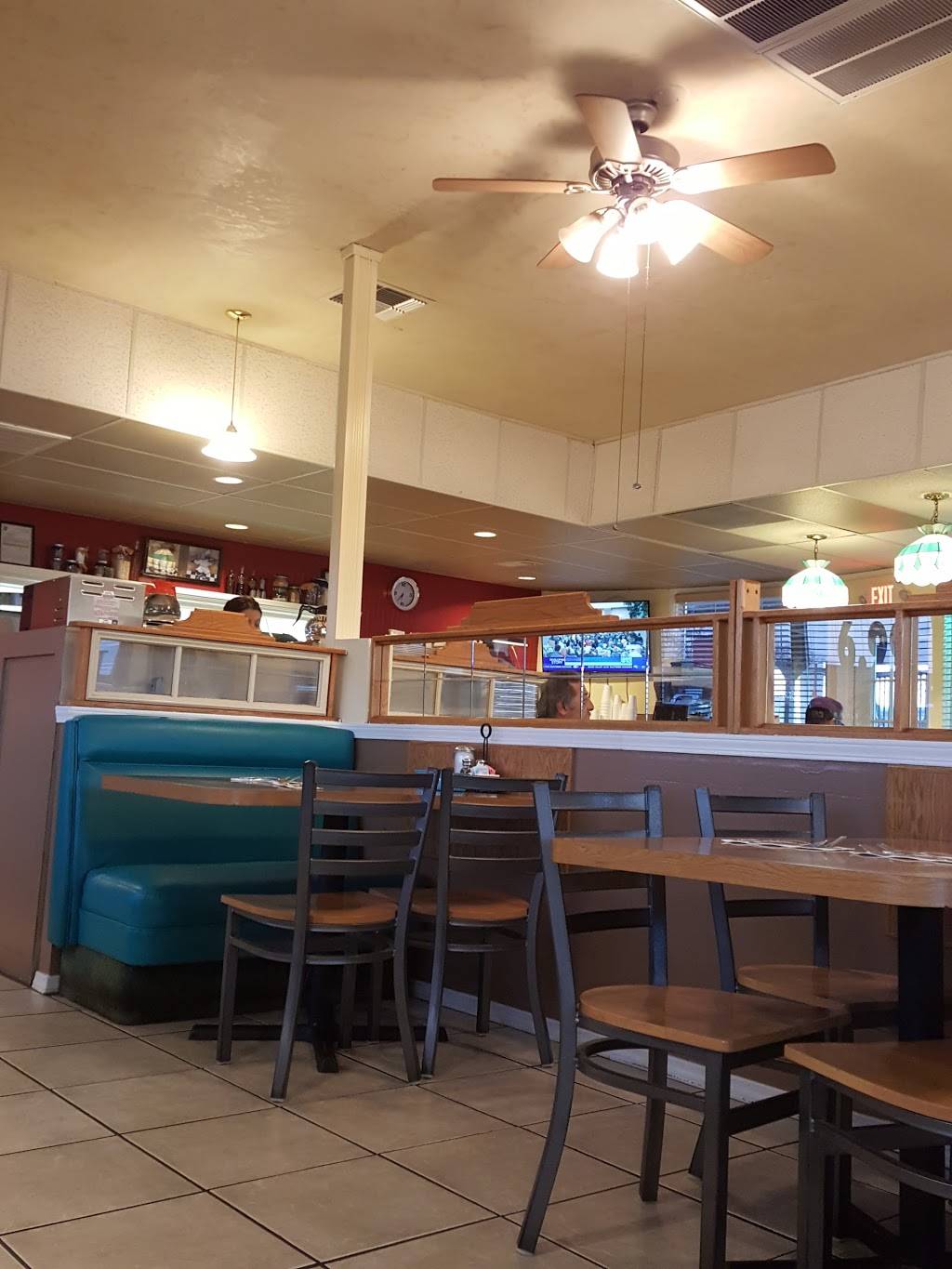 Cindys Restaurant | restaurant | 526 N Golden State Blvd, Turlock, CA 95380, USA | 2096641108 OR +1 209-664-1108