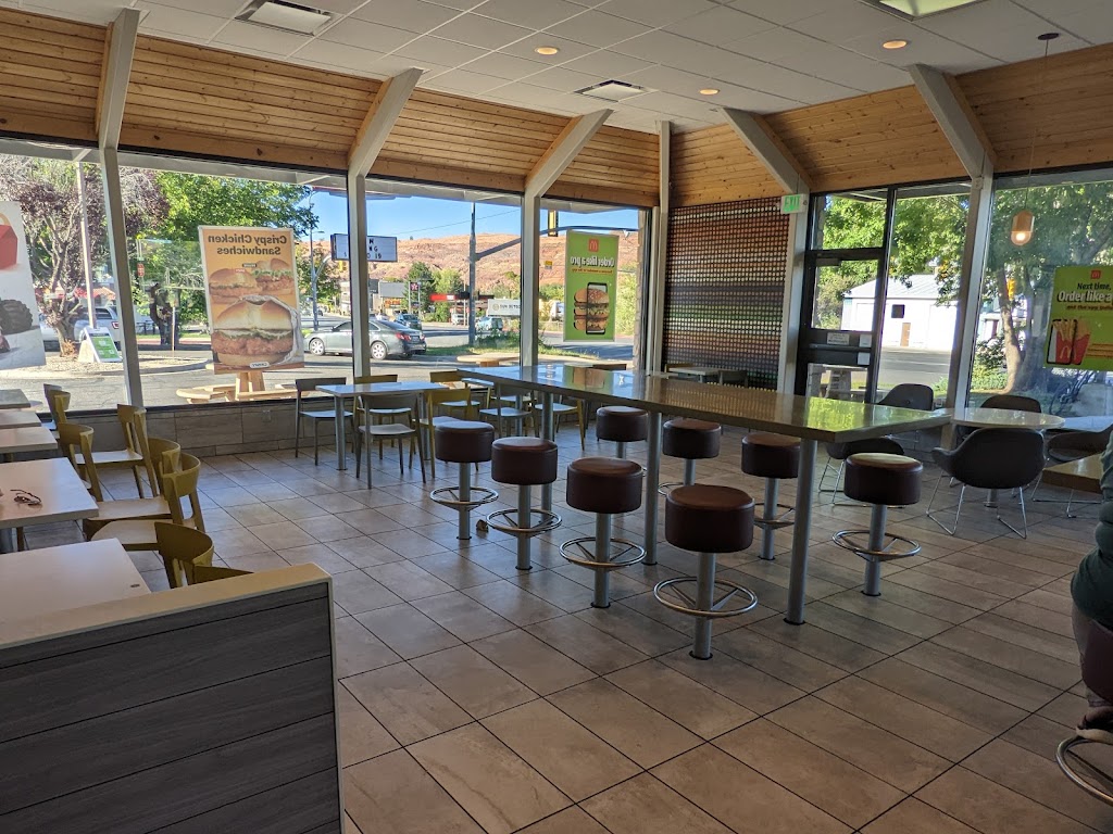 McDonalds | cafe | 640 S Main St, Moab, UT 84532, USA | 4352598800 OR +1 435-259-8800