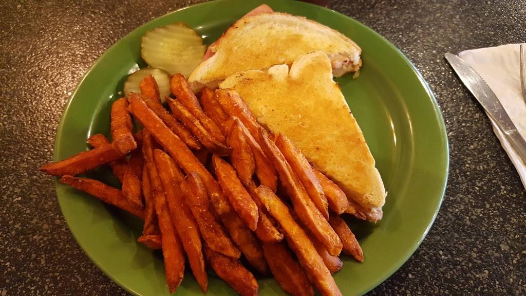 The Bluebird 2 Diner | restaurant | 426 US-6, Factoryville, PA 18419, USA | 5709457686 OR +1 570-945-7686