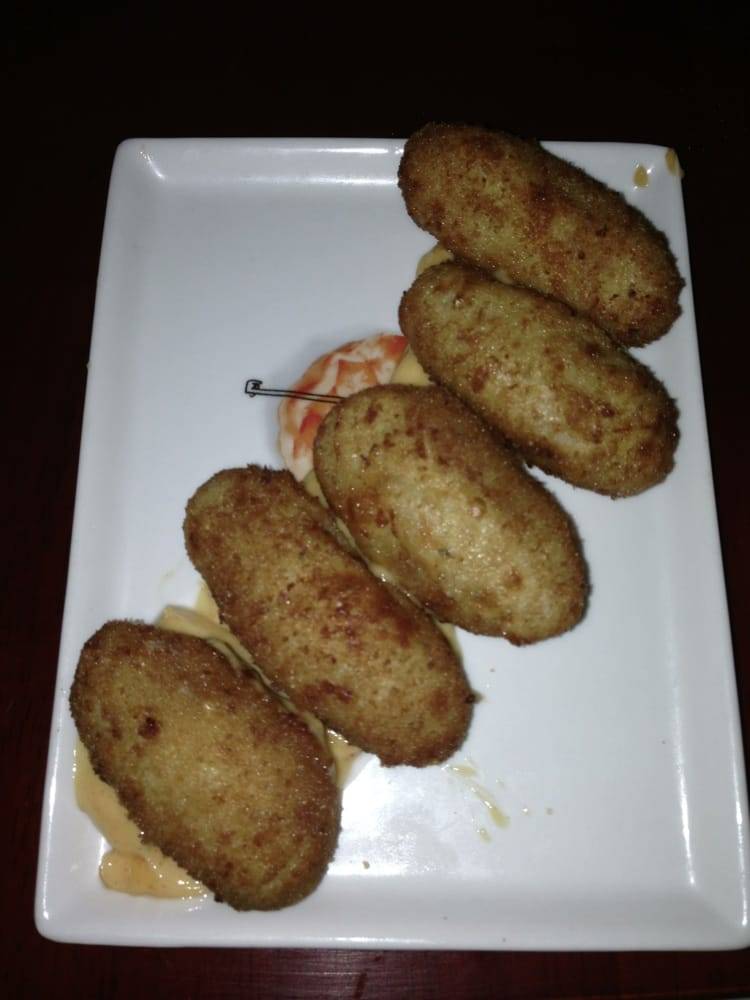 Macarena Tapas | restaurant | 618 S Route 59, Naperville, IL 60540, USA | 6304208995 OR +1 630-420-8995