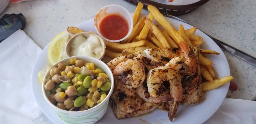 The Old Salty Dog | restaurant | 1601 Ken Thompson Pkwy, Sarasota, FL 34236, USA | 9413884311 OR +1 941-388-4311