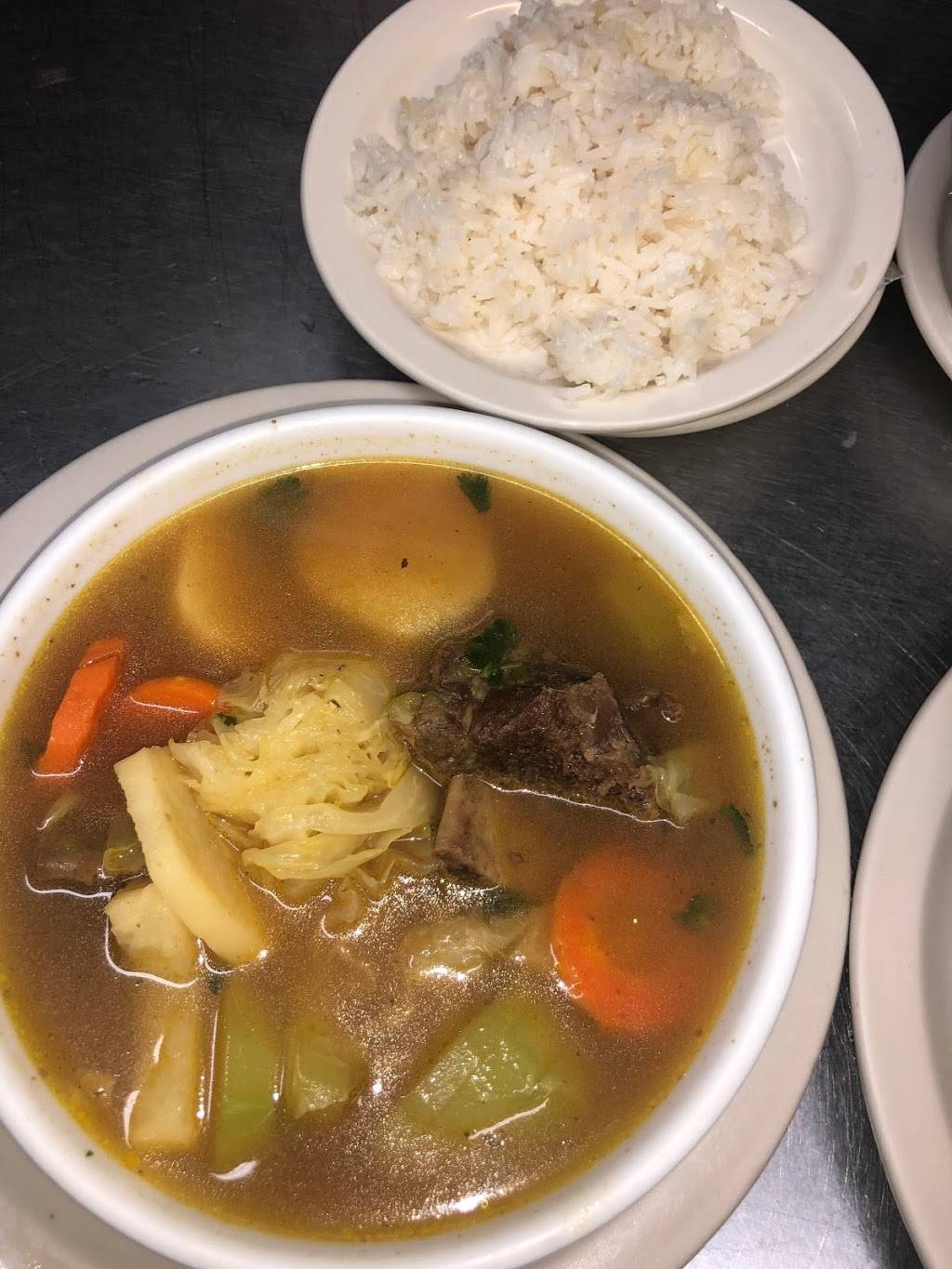 La Familia Restaurant | restaurant | 200 S Haven St, Baltimore, MD 21224, USA | 4438270990 OR +1 443-827-0990