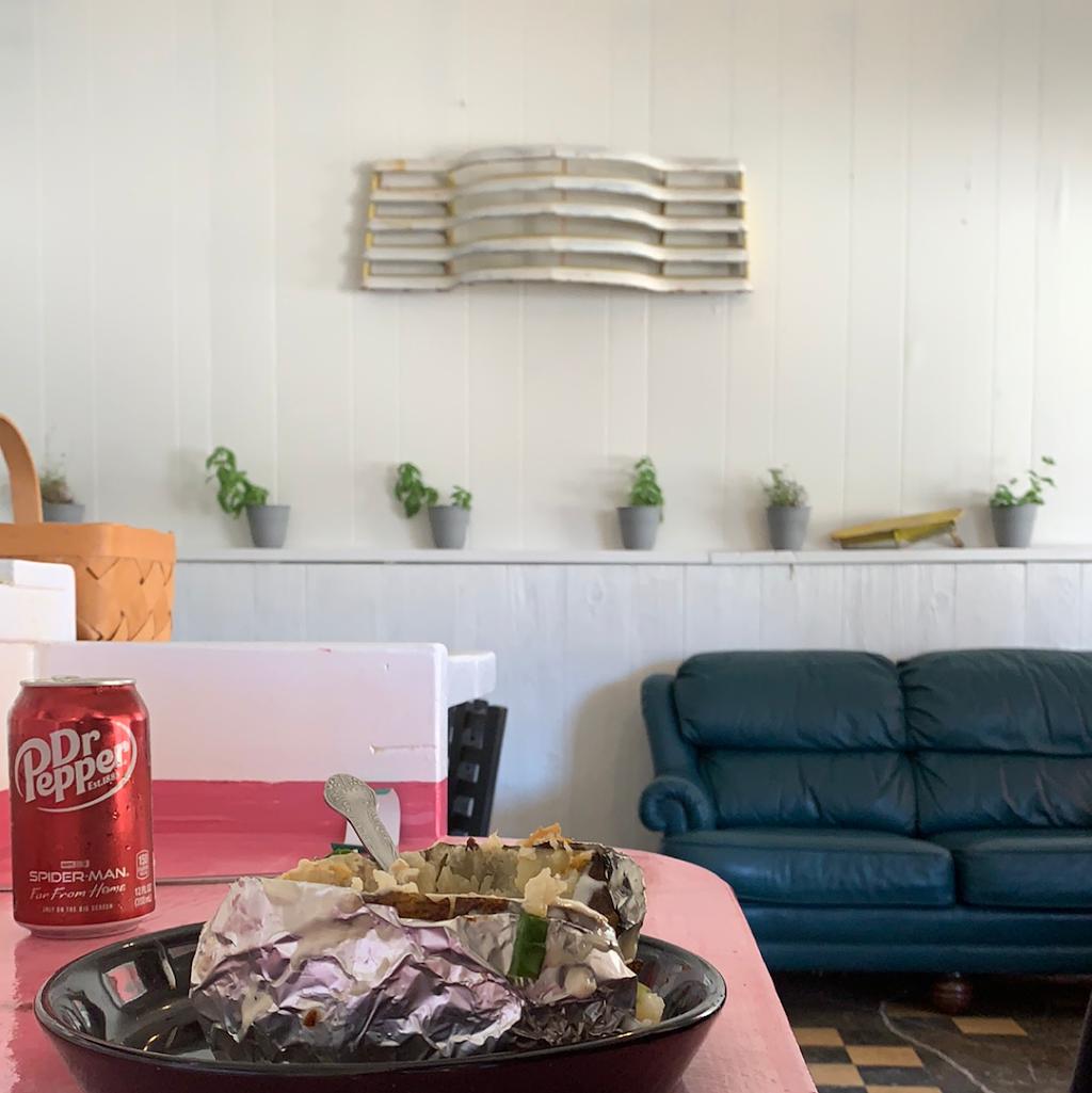 Hot Potato | restaurant | 206 S Main St, Big Spring, TX 79720, USA | 4325174327 OR +1 432-517-4327