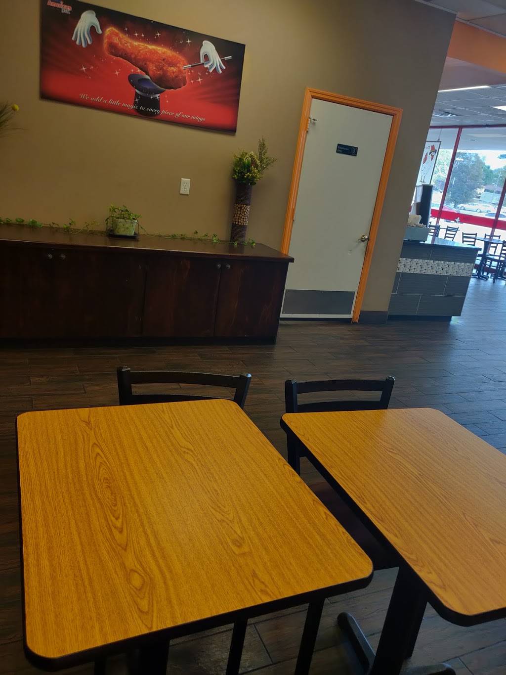 American Deli | restaurant | 1900 E Victory Dr #15,16, Savannah, GA 31404, USA | 9122326900 OR +1 912-232-6900