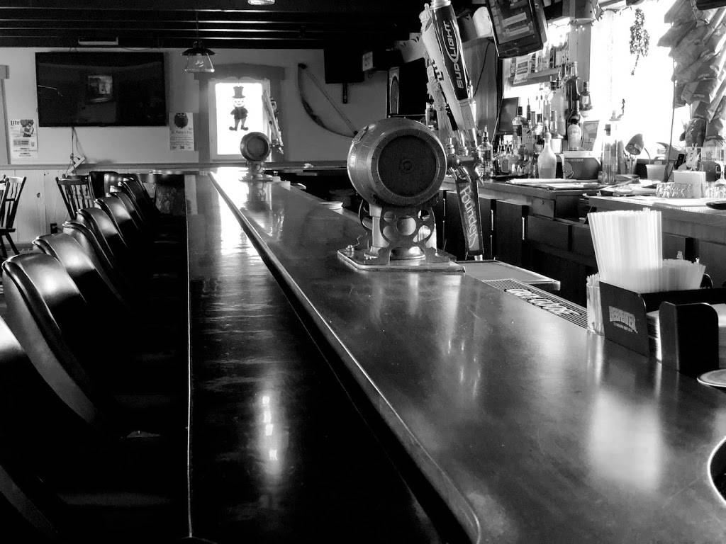 Homeplate Asylum Sports Bar | restaurant | 7520 W Donges Bay Rd, Mequon, WI 53092, USA | 2622381733 OR +1 262-238-1733