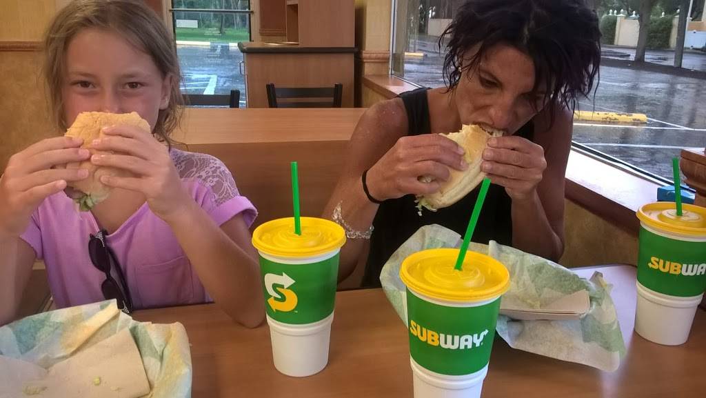 Subway | restaurant | 1777 N Tamiami Trail, Sarasota, FL 34234, USA | 9413160337 OR +1 941-316-0337