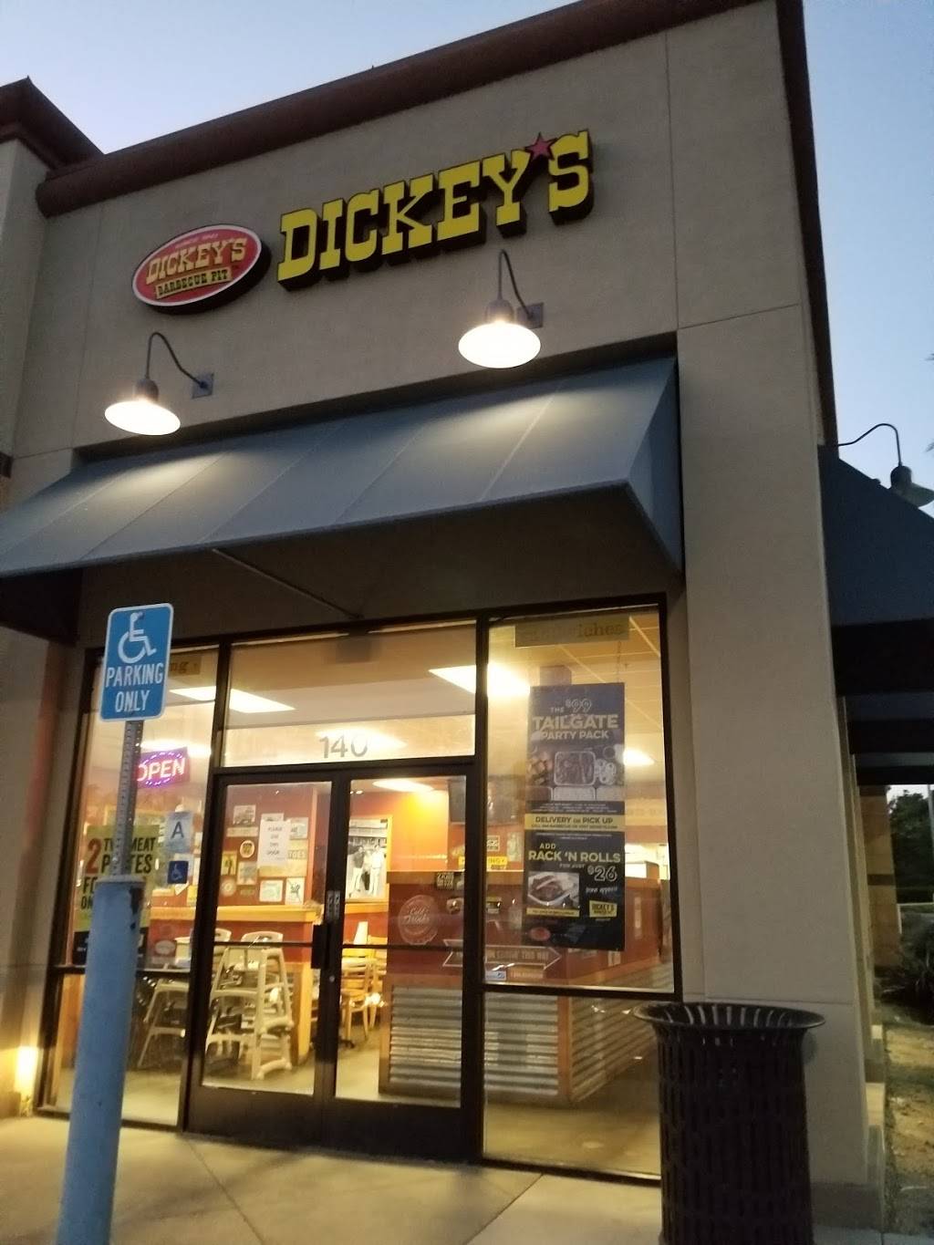 Dickeys Barbecue Pit | restaurant | 16391 Sierra Lakes Pkwy, Fontana, CA 92336, USA | 9093561295 OR +1 909-356-1295