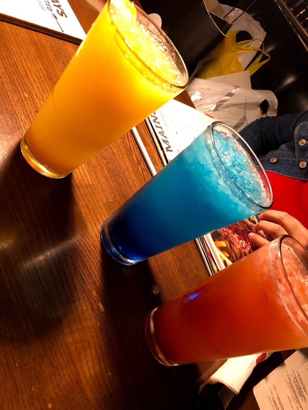 TGI Fridays | meal takeaway | 449 Opry Mills Dr, Nashville, TN 37214, USA | 6159707437 OR +1 615-970-7437