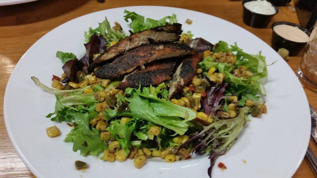 Flatted Fifth Blues & BBQ | night club | 300 Potter Dr, Bellevue, IA 52031, USA | 5638723838 OR +1 563-872-3838