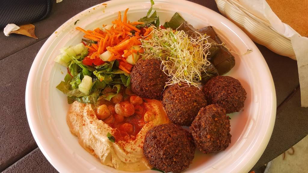 Miami Squeeze | restaurant | 18315 W Dixie Hwy, North Miami Beach, FL 33160, USA | 3059359544 OR +1 305-935-9544