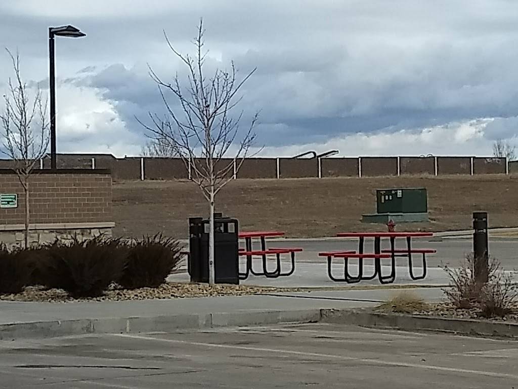 Kum & Go | meal takeaway | 2999 Bonanza Dr, Erie, CO 80516, USA | 7209741604 OR +1 720-974-1604