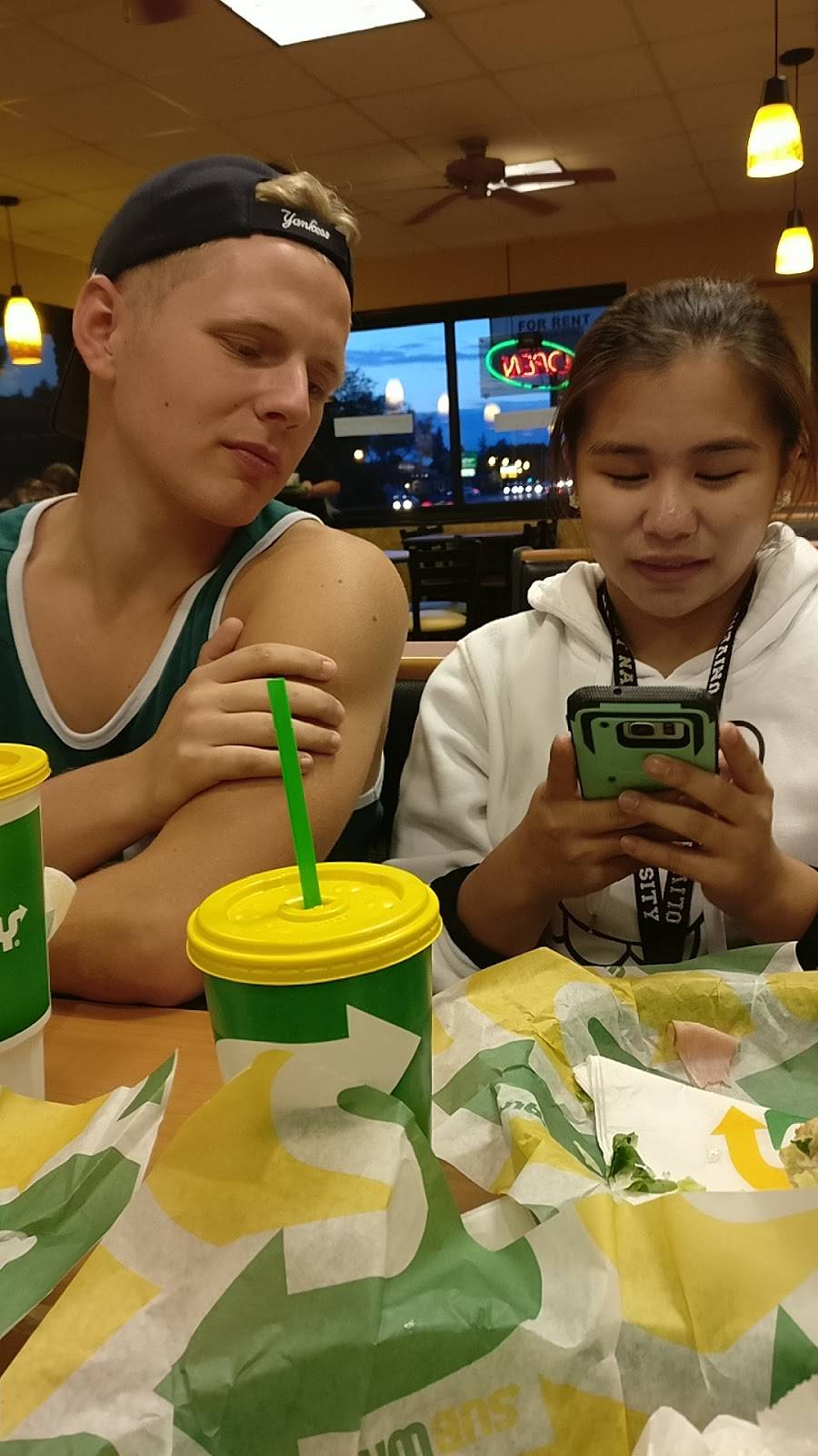 Subway Restaurants | restaurant | 646 S Main St, Bourbonnais, IL 60914, USA | 8159391300 OR +1 815-939-1300