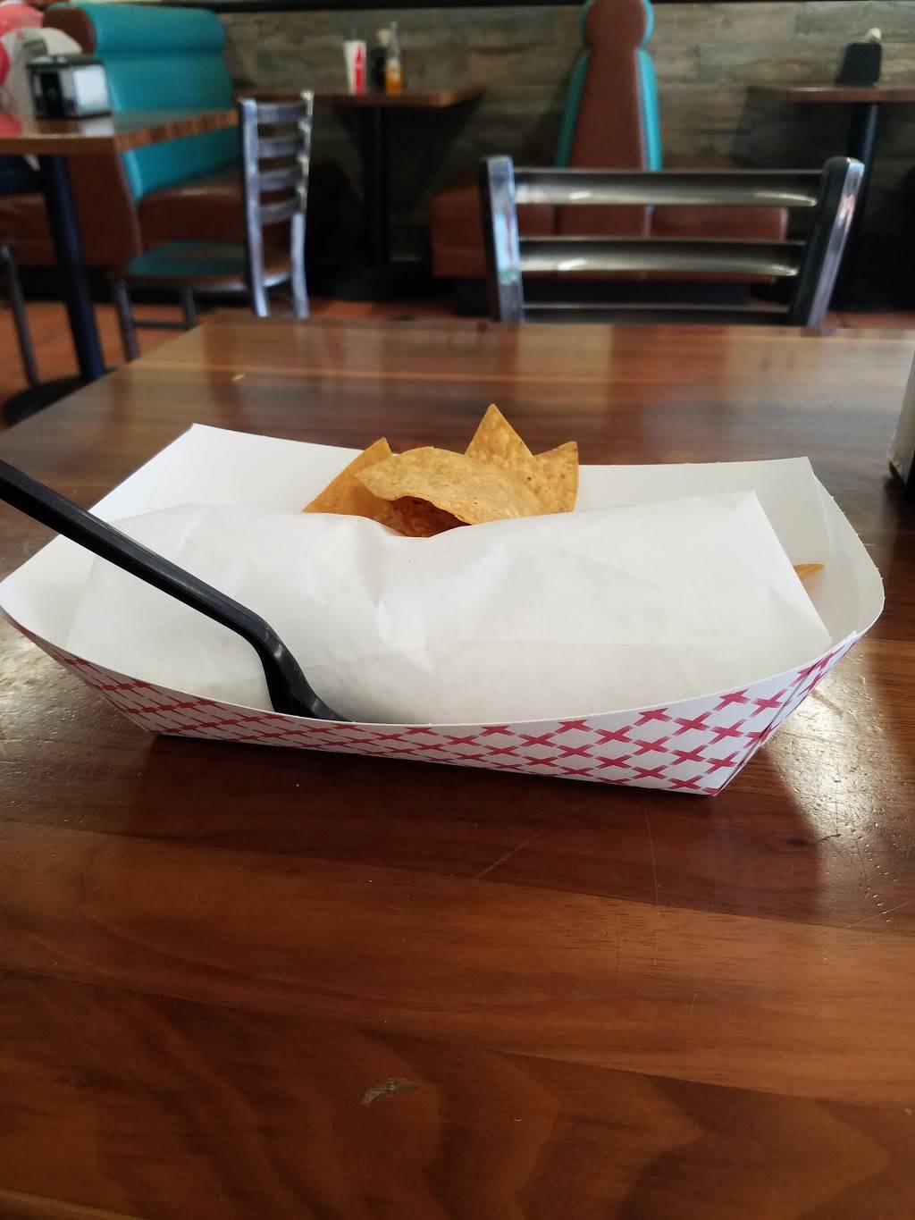 El Nopalito | restaurant | 582 Santa Fe Dr, Encinitas, CA 92024, USA | 7604369206 OR +1 760-436-9206