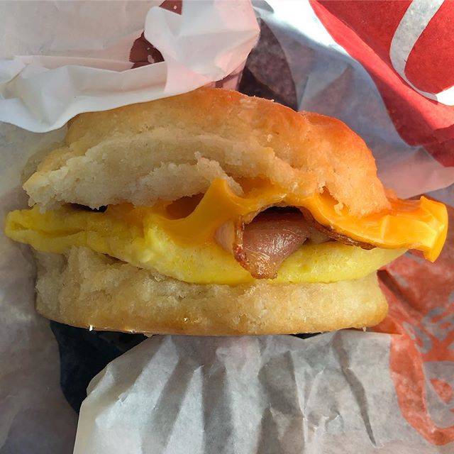 McDonalds | cafe | 5616 Memphis Ave, Cleveland, OH 44144, USA | 2166616171 OR +1 216-661-6171