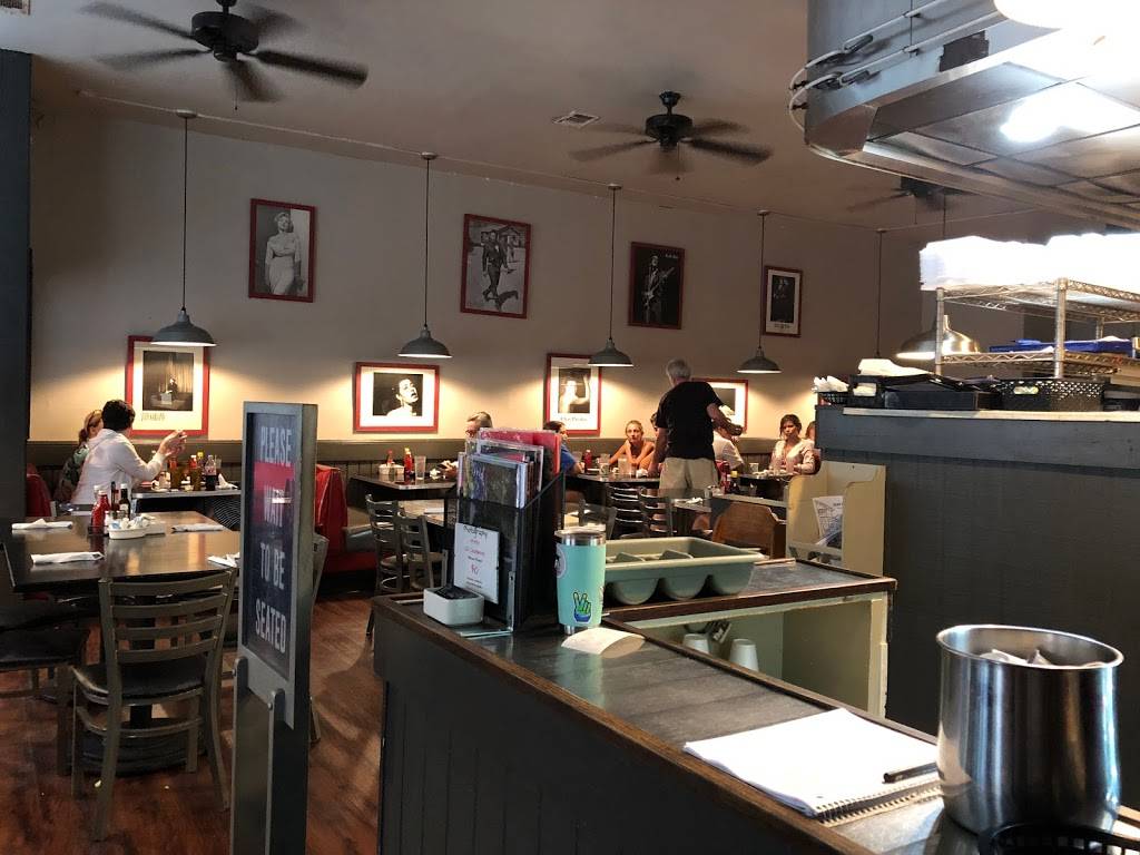 Sweetwater Cafe | restaurant | 137 N Market St, Charleston, SC 29401, USA | 8437237121 OR +1 843-723-7121