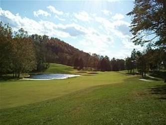 Woodlake Lodge, Golf, and Country Club | restaurant | 330 Woodlake Blvd, Tazewell, TN 37879, USA | 4236266010 OR +1 423-626-6010