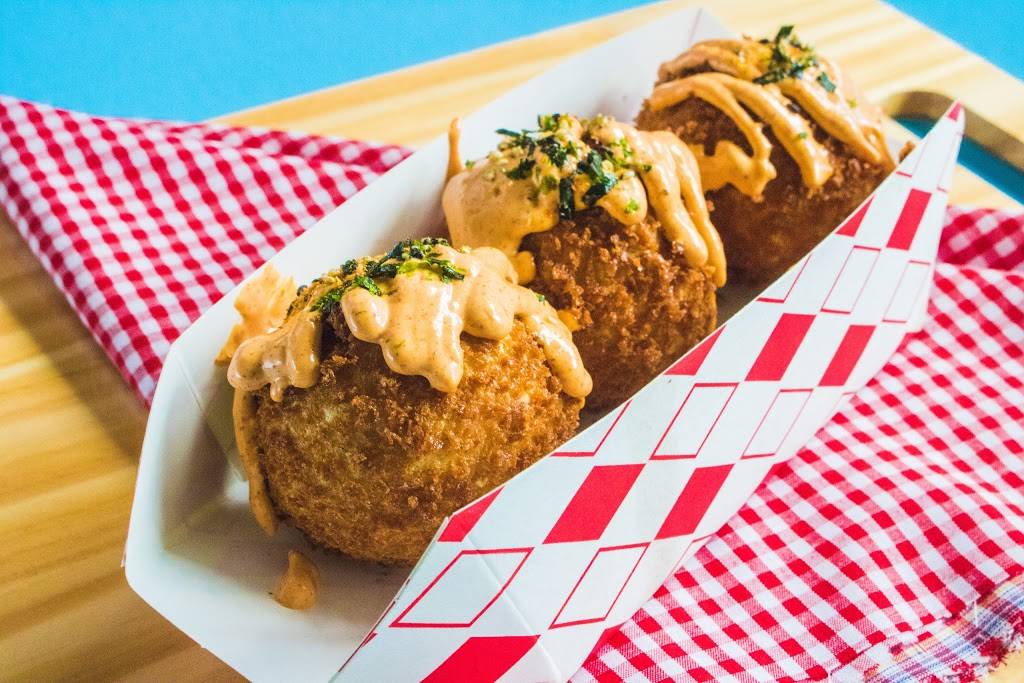 Spicy Dog | meal takeaway | 3224 Yoakum Blvd, Houston, TX 77006, USA | 7135882849 OR +1 713-588-2849