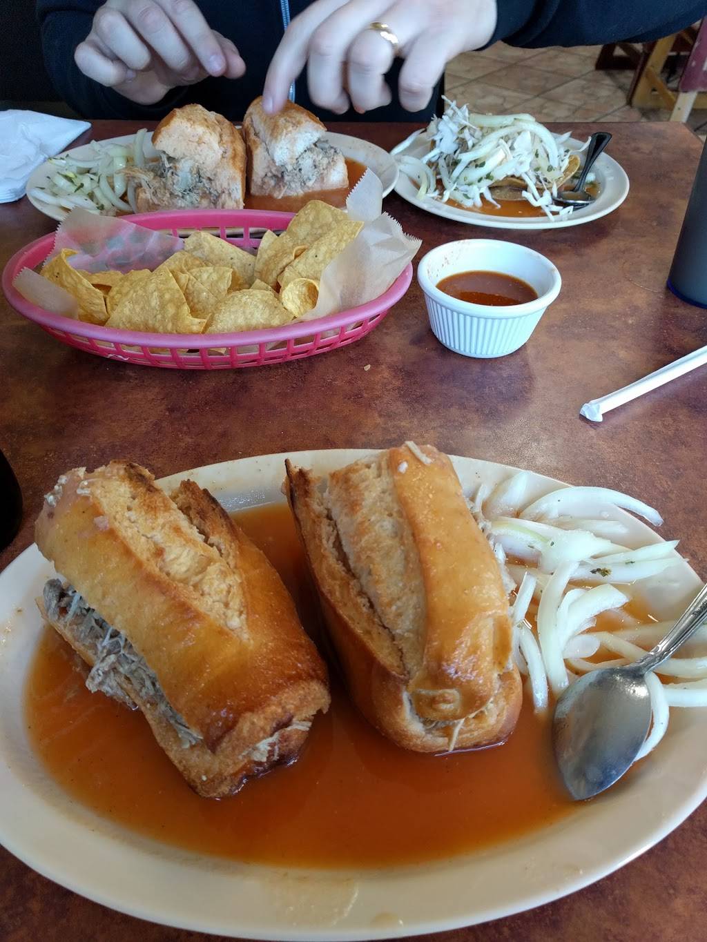 Tortas Ahogadas Mi Barrio | restaurant | 4749 International Blvd, Oakland, CA 94601, USA | 5104349454 OR +1 510-434-9454