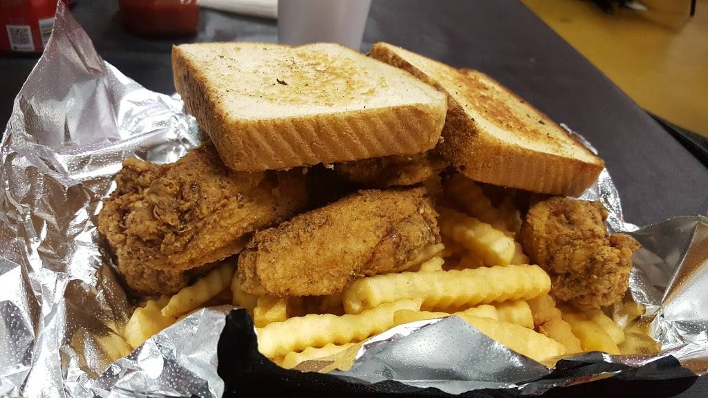 The Coaches Box | restaurant | 705 Oriole Blvd, Duncanville, TX 75116, USA | 9725722266 OR +1 972-572-2266