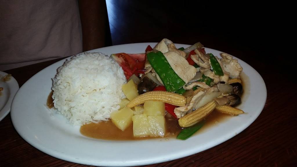 Siam Delight Thai Cuisine | restaurant | 128 Cabot St, Beverly, MA 01915, USA | 9789228514 OR +1 978-922-8514