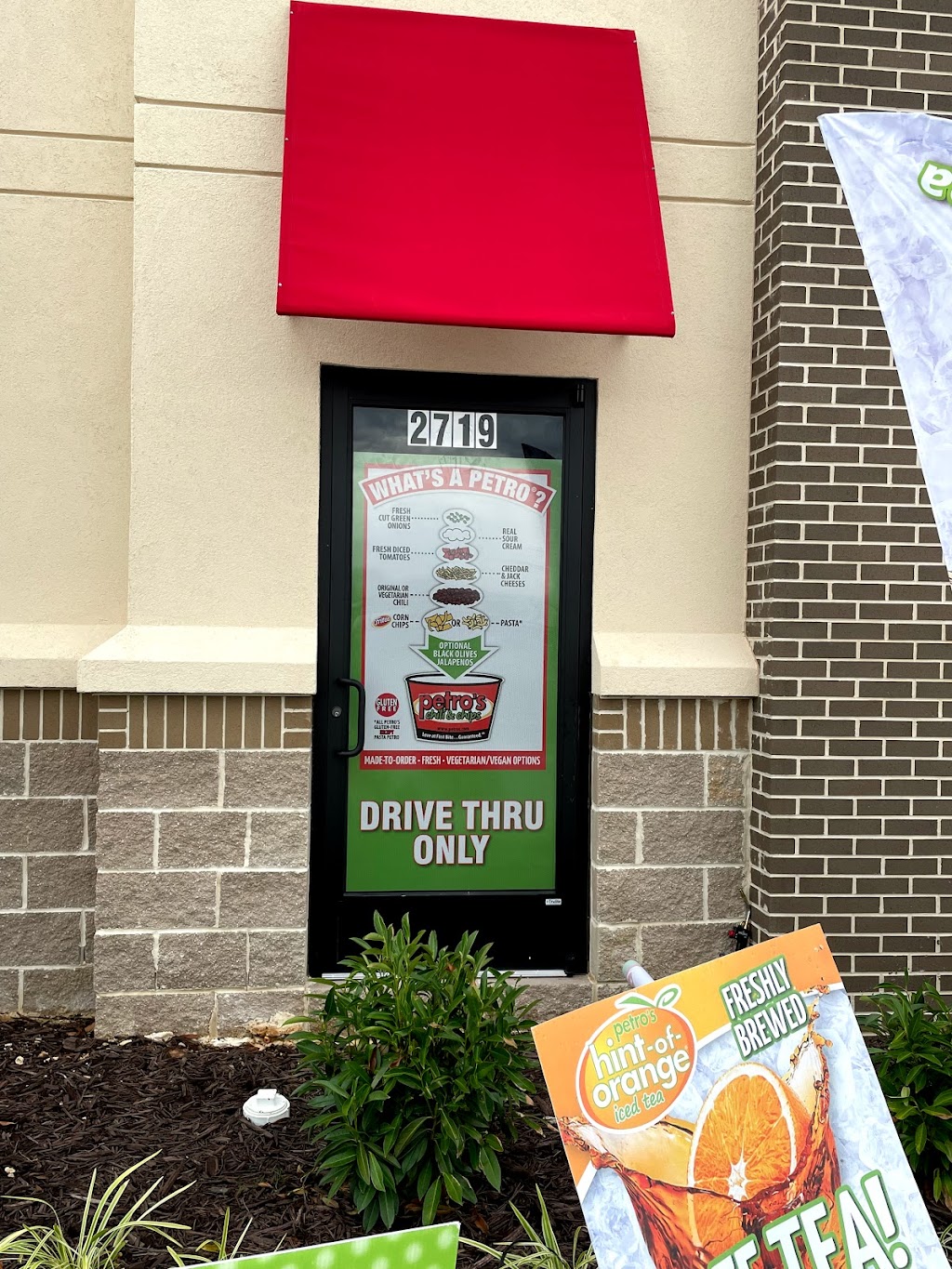 Petros Chili & Chips - Fayetteville | restaurant | 2719 Freedom Pkwy Dr, Fayetteville, NC 28314, USA | 9104915736 OR +1 910-491-5736